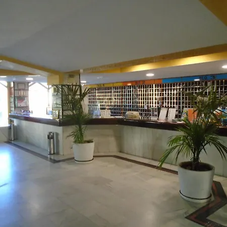 شقة Benal Superb Front 1 Bedroom Apartment, Sleeps 5 بينالماذينا