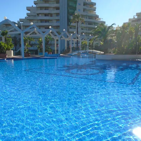 شقة Benal Superb Front 1 Bedroom Apartment, Sleeps 5 *