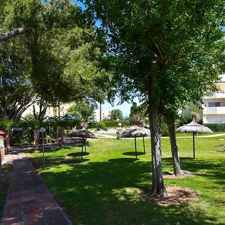 Benal Superb Front 1 Bedroom Apartment, Sleeps 5 شقة بينالماذينا